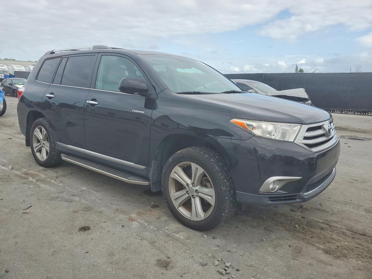 2013 TOYOTA HIGHLANDER LIMITED photo 7