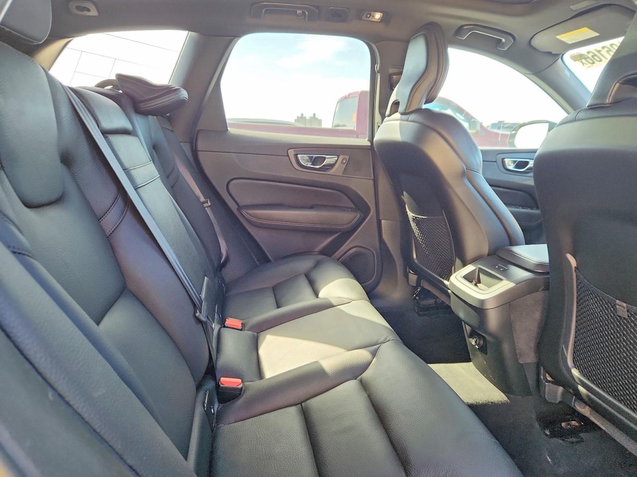 2020 VOLVO XC60 T5 MOMENTUM photo 11