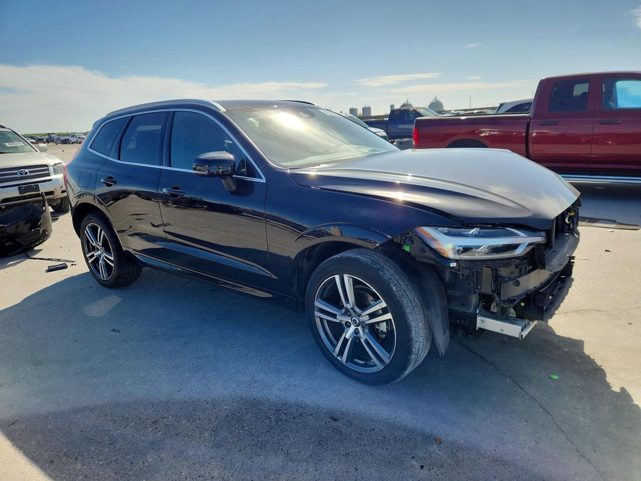 2020 VOLVO XC60 T5 MOMENTUM photo 4