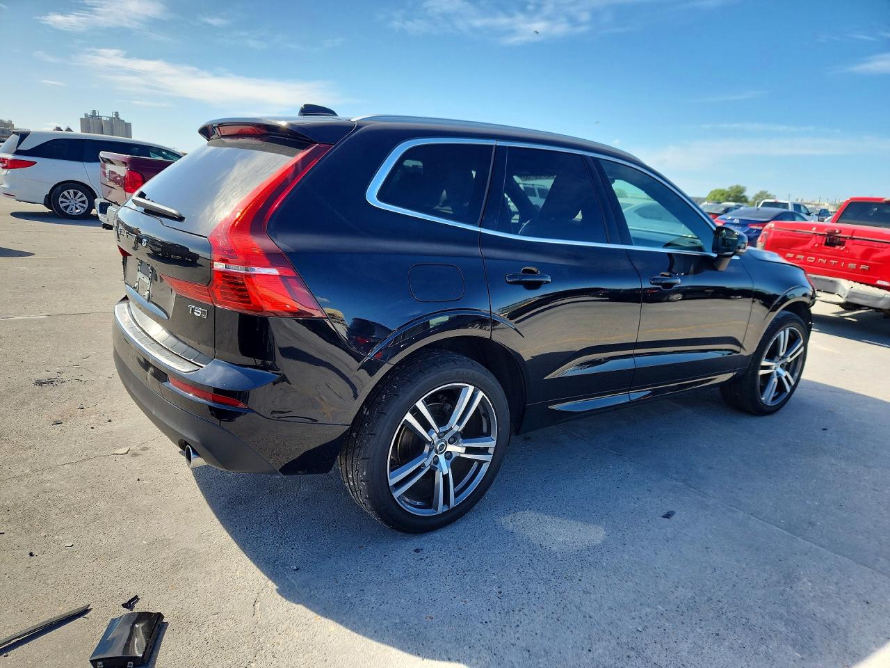 2020 VOLVO XC60 T5 MOMENTUM photo 3