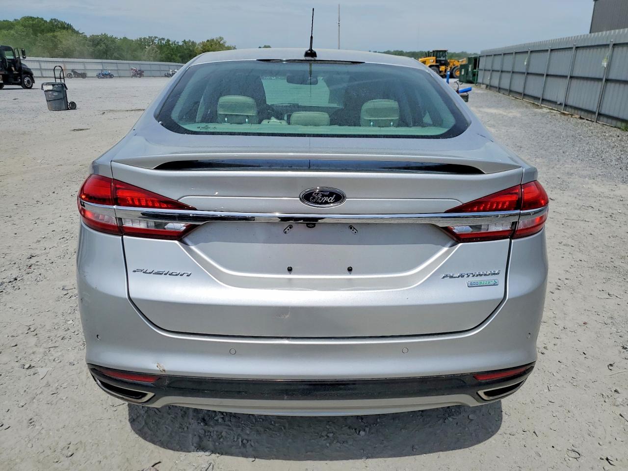 2017 FORD FUSION TITANIUM photo 16