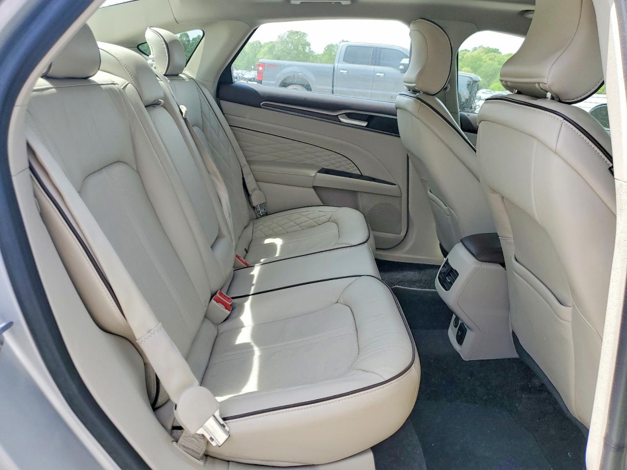 2017 FORD FUSION TITANIUM photo 28