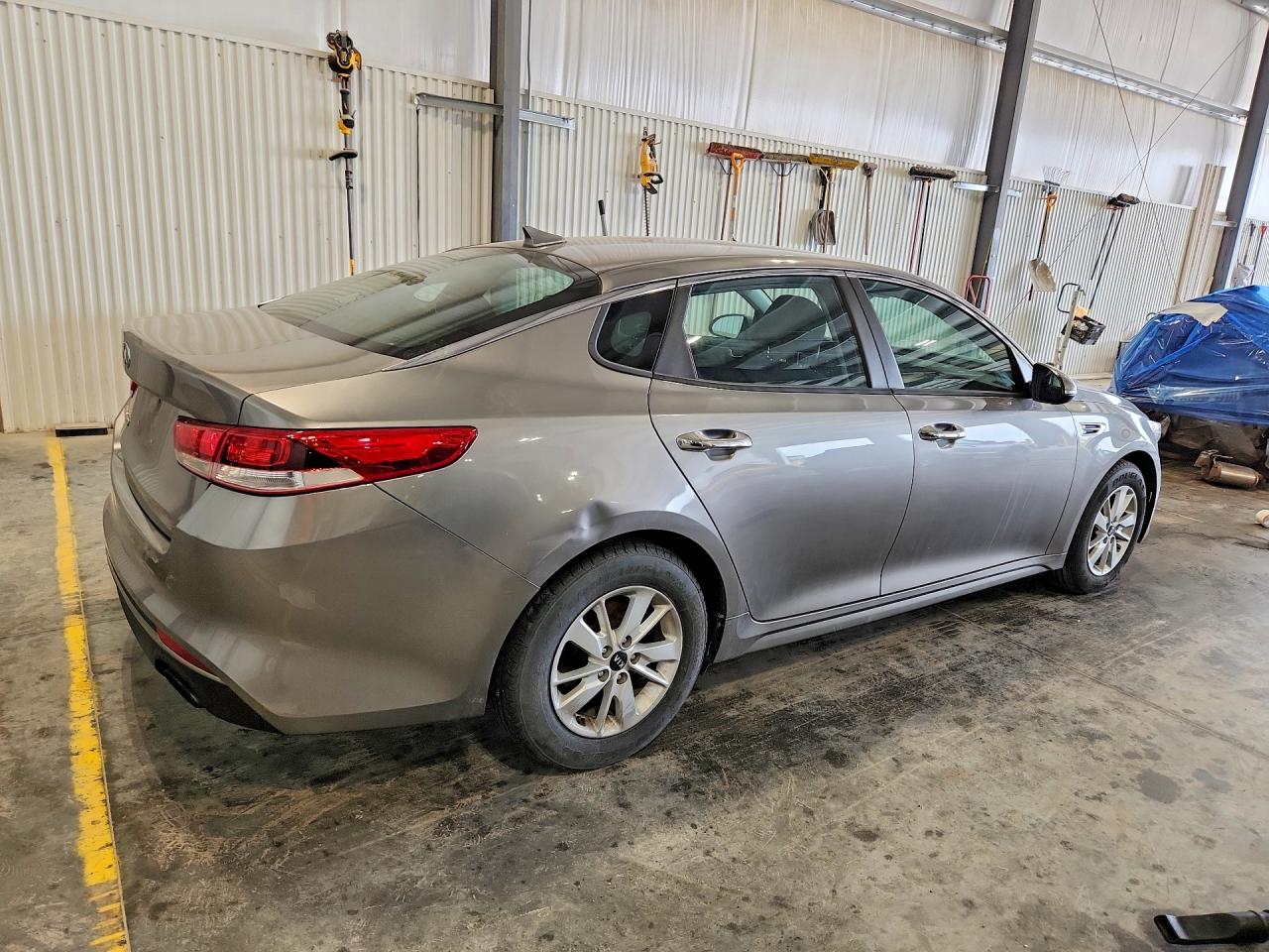2016 KIA OPTIMA LX photo 5