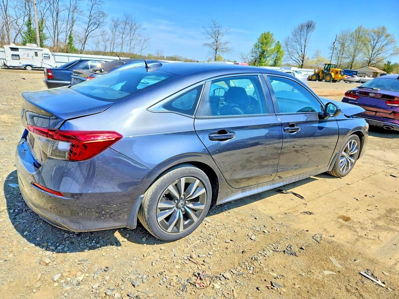 2022 HONDA CIVIC EX photo 3