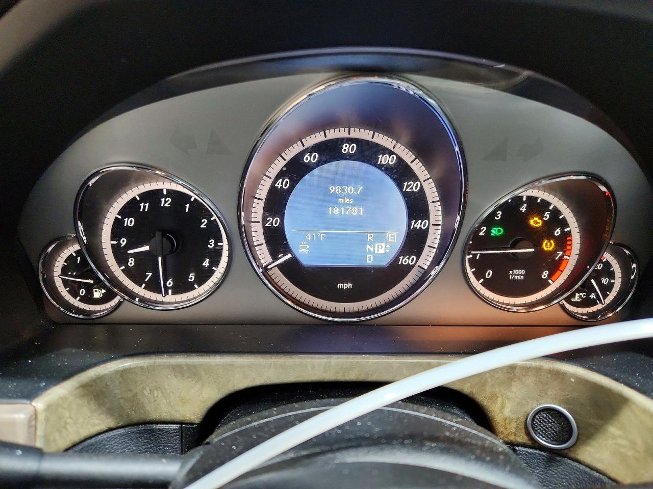 2011 MERCEDES-BENZ E 350 4MATIC photo 25