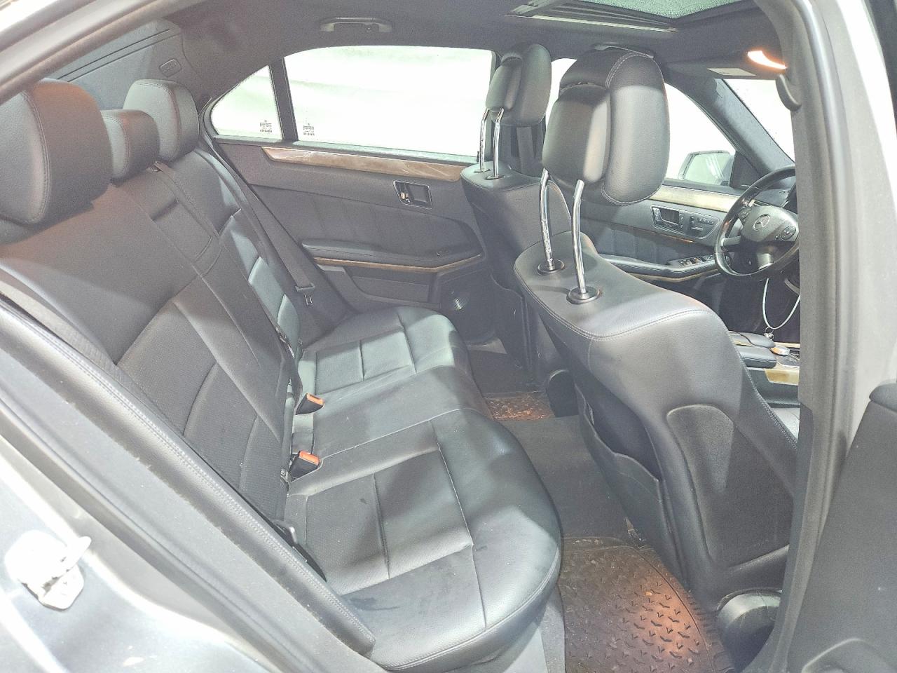 2011 MERCEDES-BENZ E 350 4MATIC photo 28