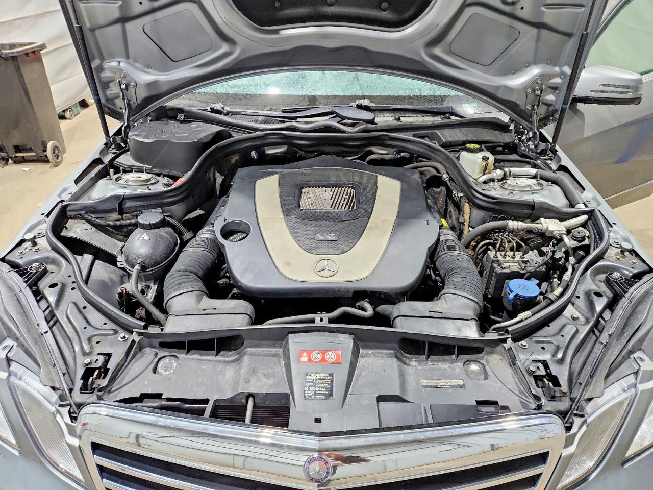 2011 MERCEDES-BENZ E 350 4MATIC photo 31
