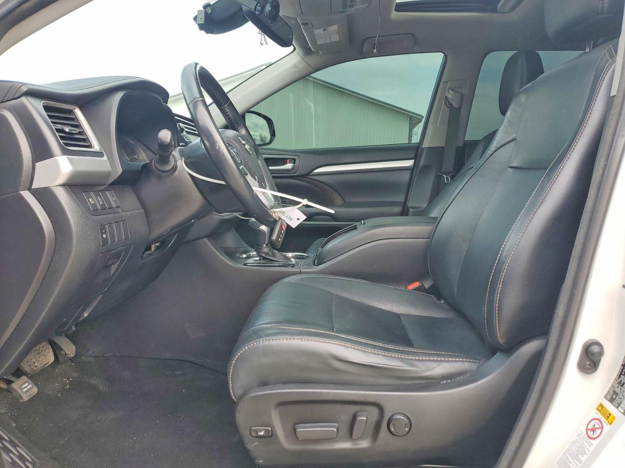 2018 TOYOTA HIGHLANDER XLE photo 19