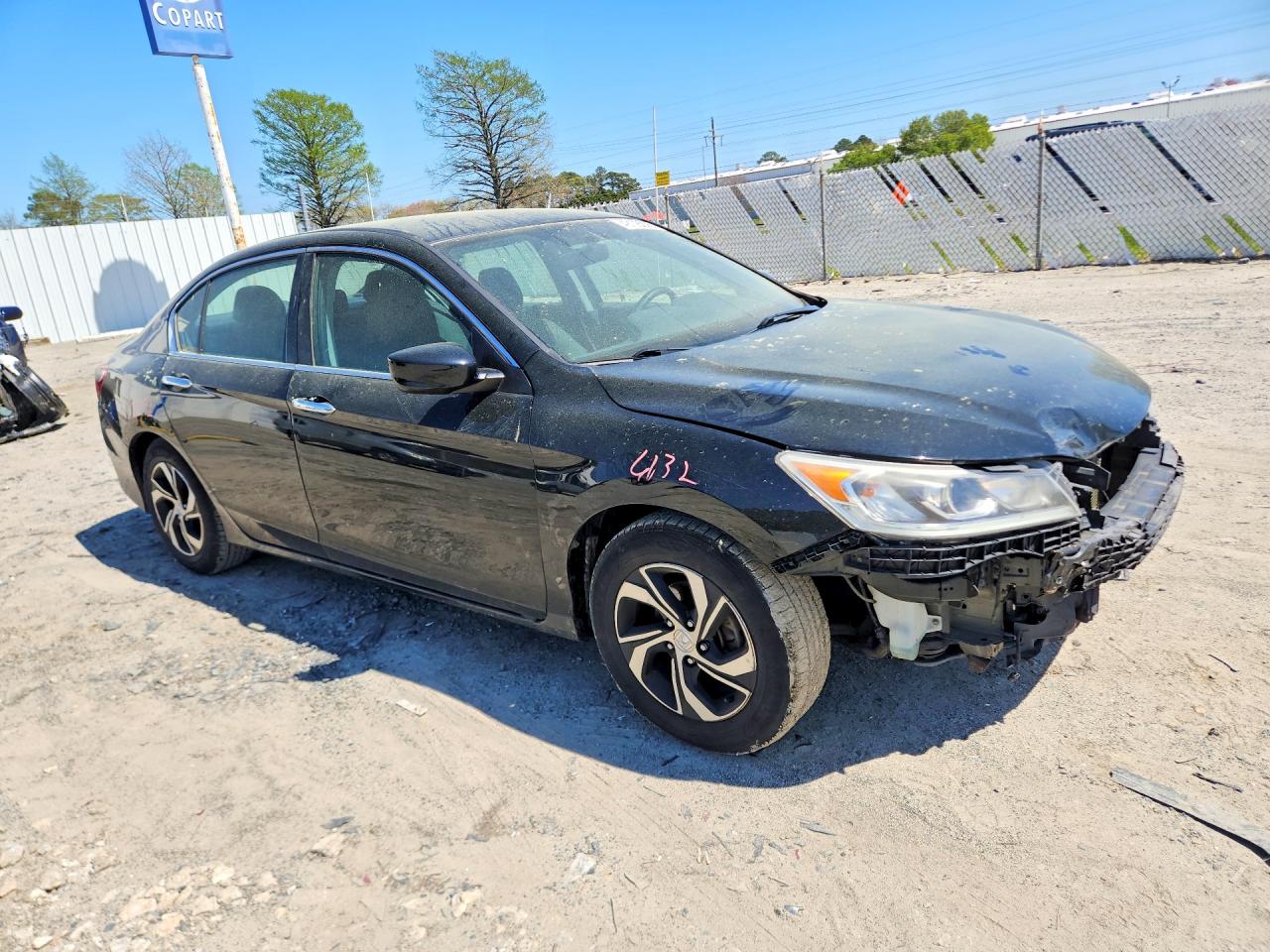 2017 HONDA ACCORD LX photo 4