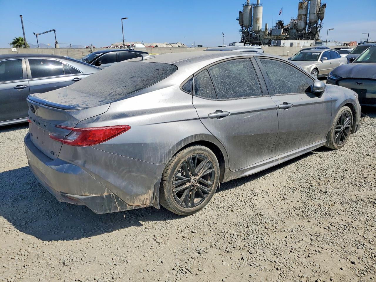 2025 TOYOTA CAMRY SE photo 3