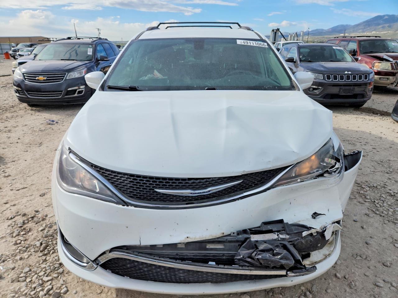 2019 CHRYSLER PACIFICA TOURING L photo 5