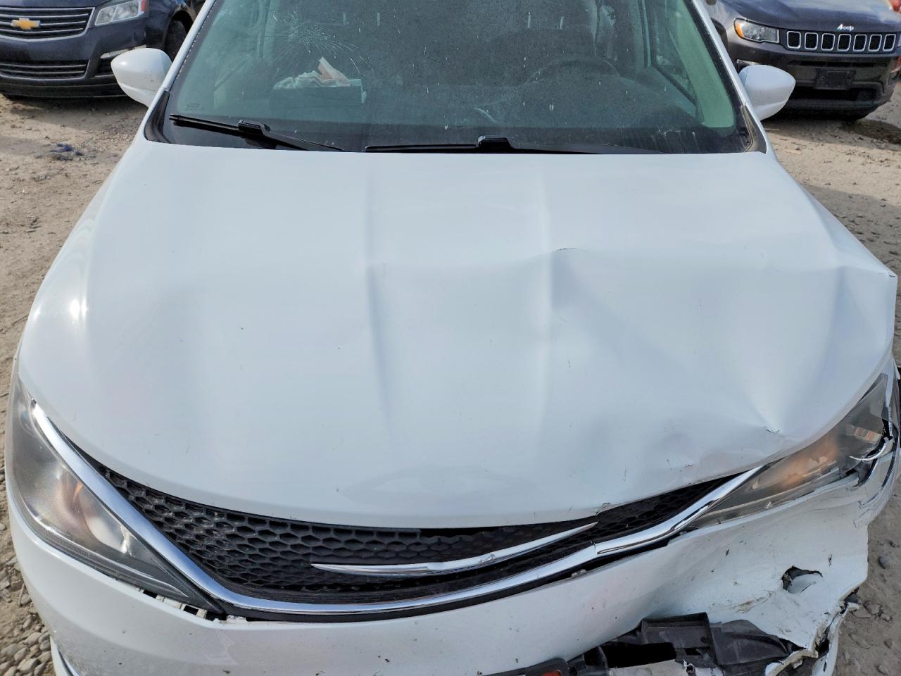 2019 CHRYSLER PACIFICA TOURING L photo 12