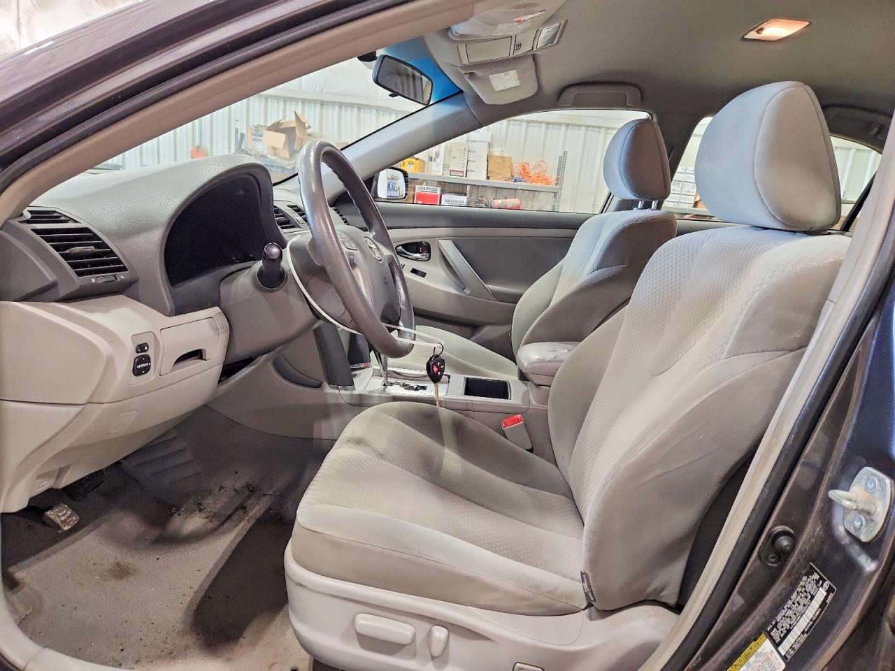 2007 TOYOTA CAMRY LE photo 13