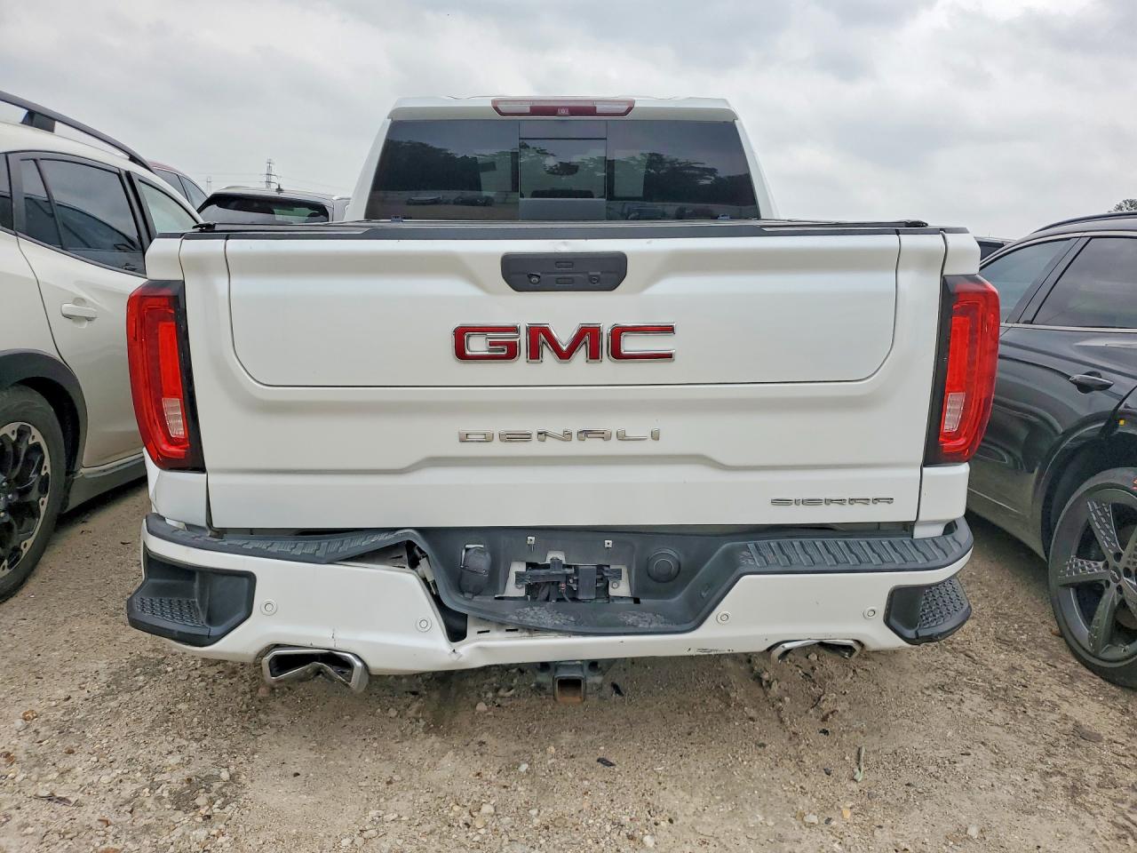 2019 GMC SIERRA K1500 DENALI photo 16