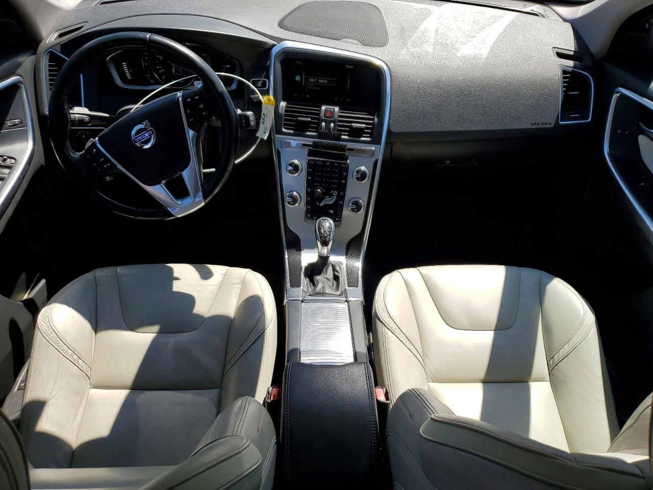 2015 VOLVO XC60 T6 PLATINUM photo 15