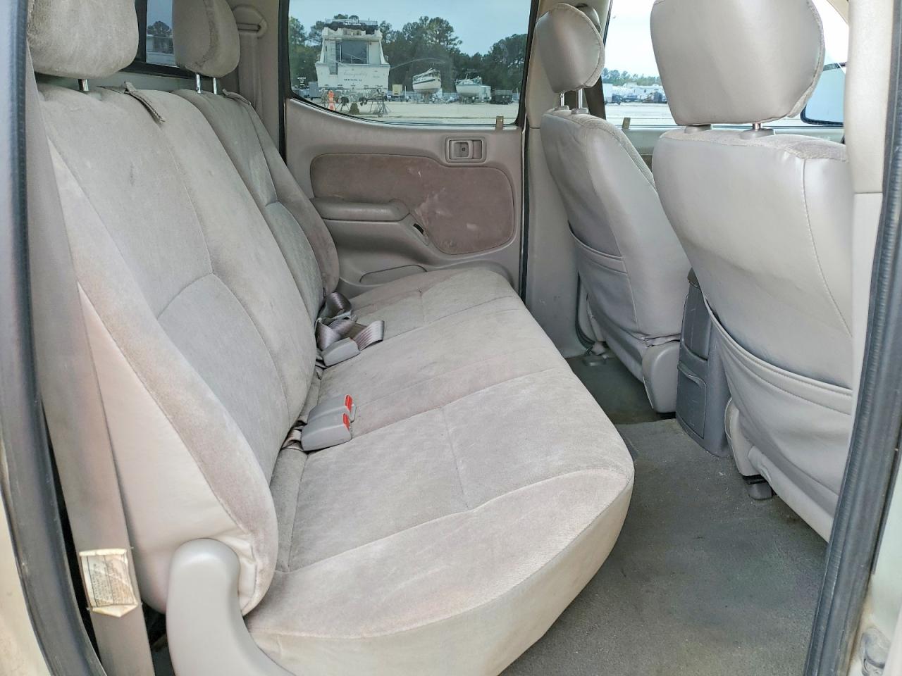 2004 TOYOTA TACOMA V6 photo 19
