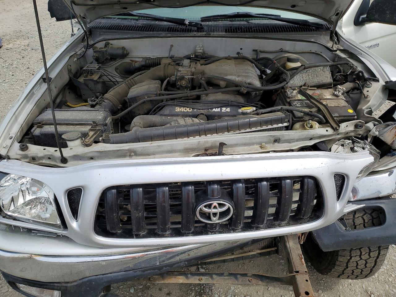 2004 TOYOTA TACOMA V6 photo 21