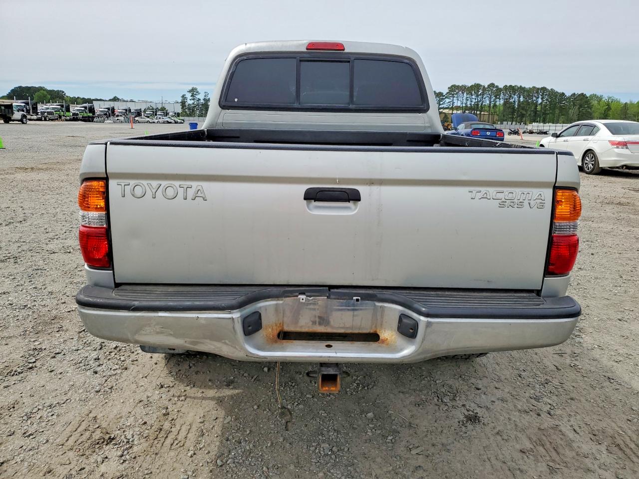 2004 TOYOTA TACOMA V6 photo 11