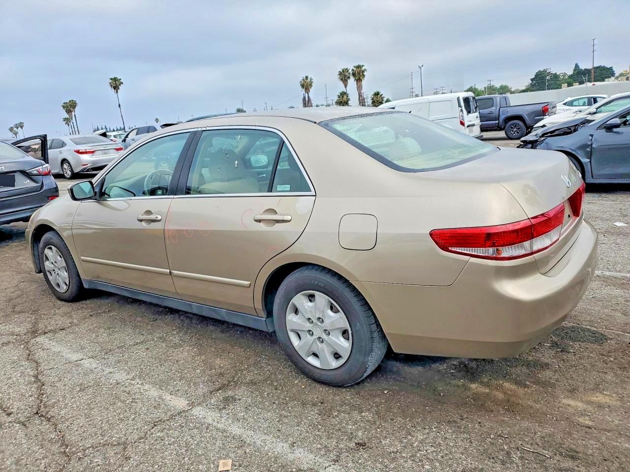 2004 HONDA ACCORD LX photo 3