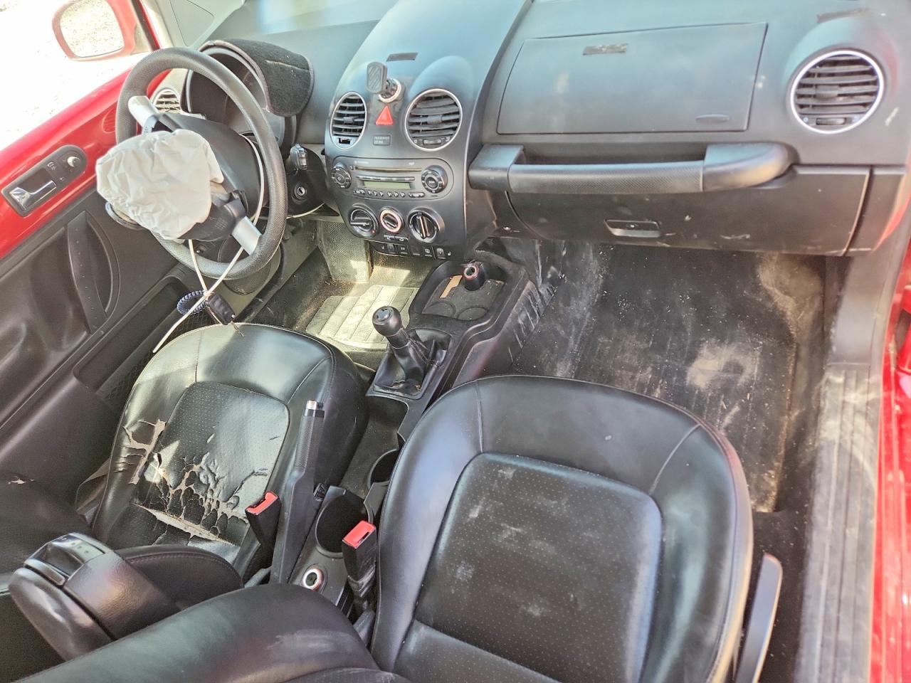 2008 VOLKSWAGEN NEW BEETLE S photo 8