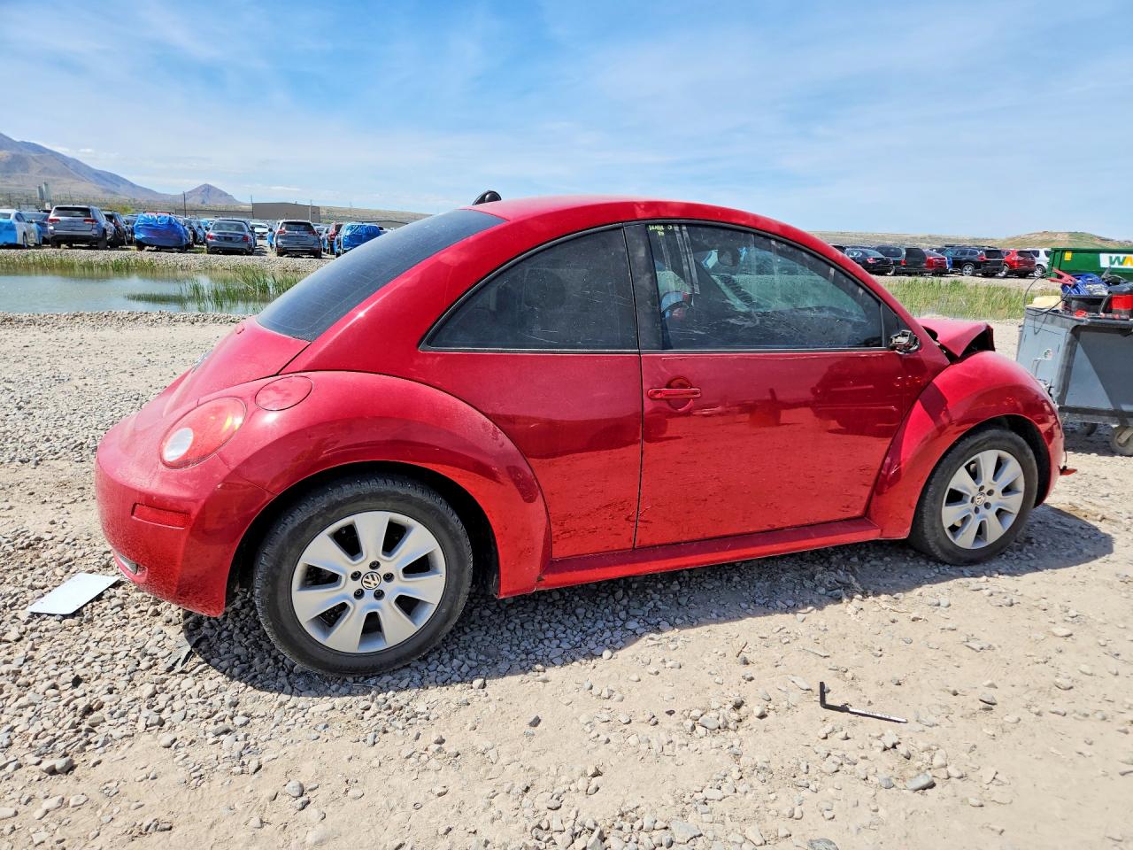 2008 VOLKSWAGEN NEW BEETLE S photo 3