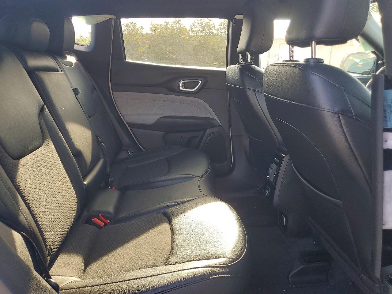 2025 JEEP COMPASS LATITUDE photo 19