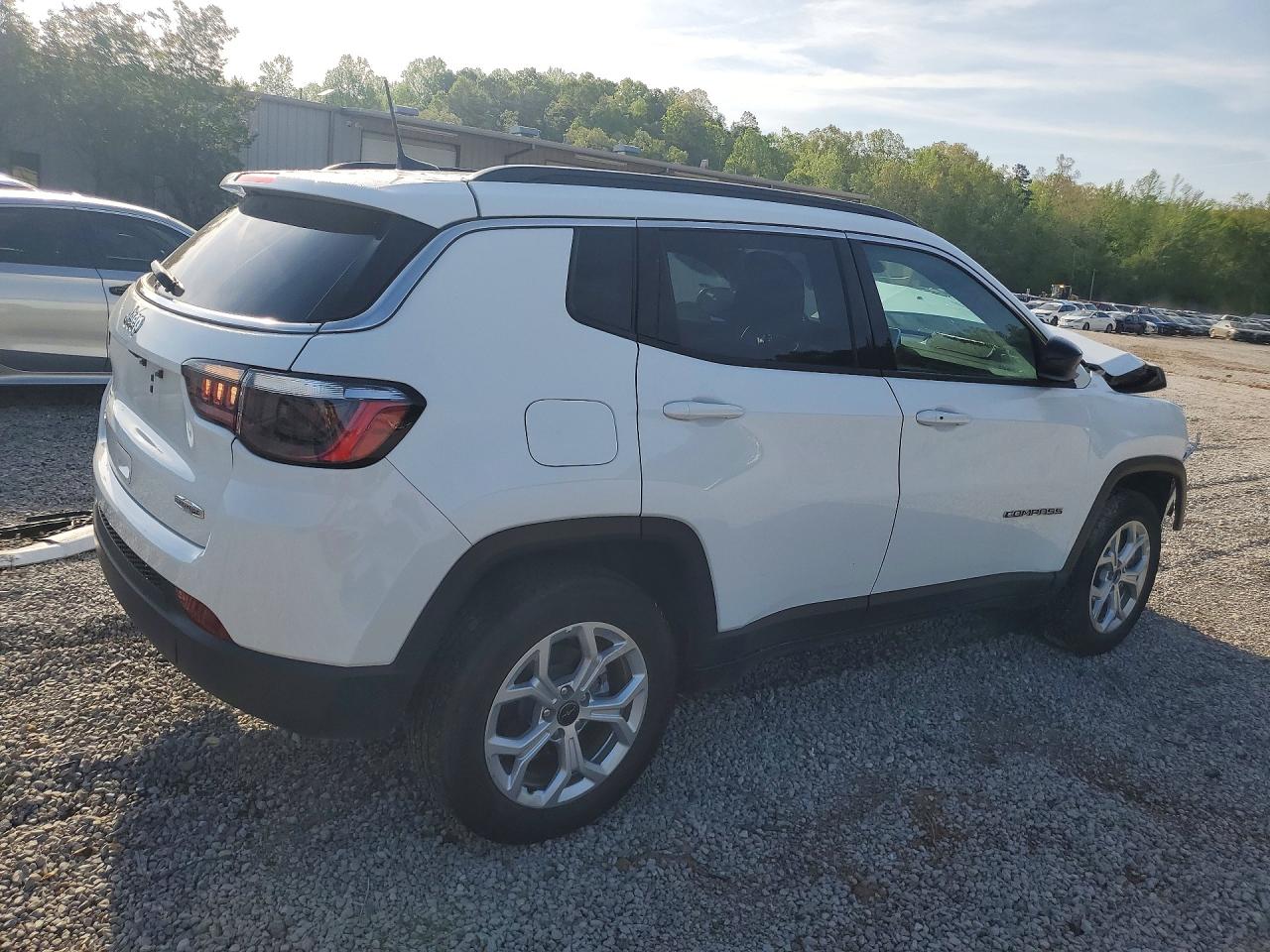 2025 JEEP COMPASS LATITUDE photo 5