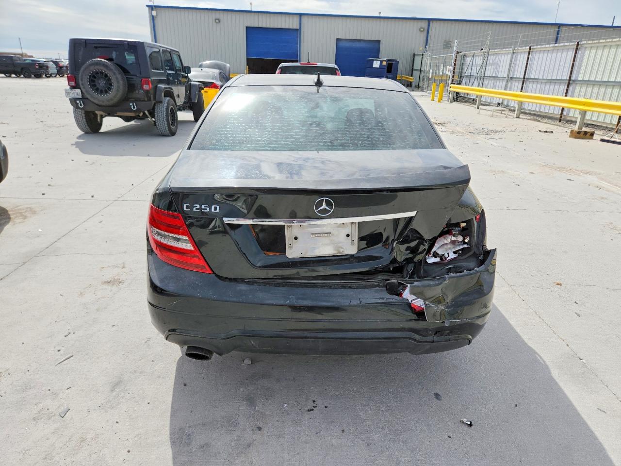 2013 MERCEDES-BENZ C 250 photo 11