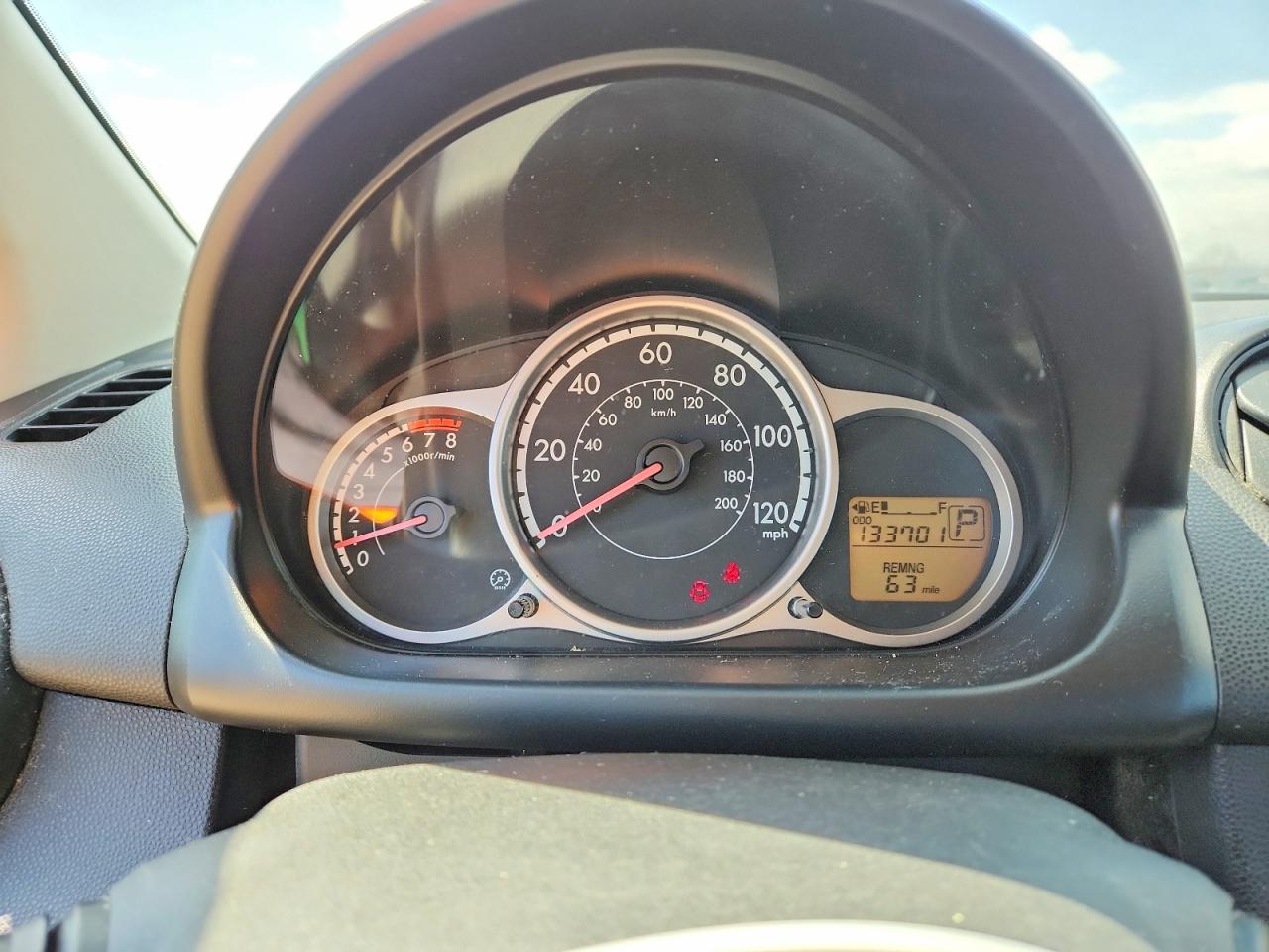 2011 MAZDA MAZDA2 photo 17