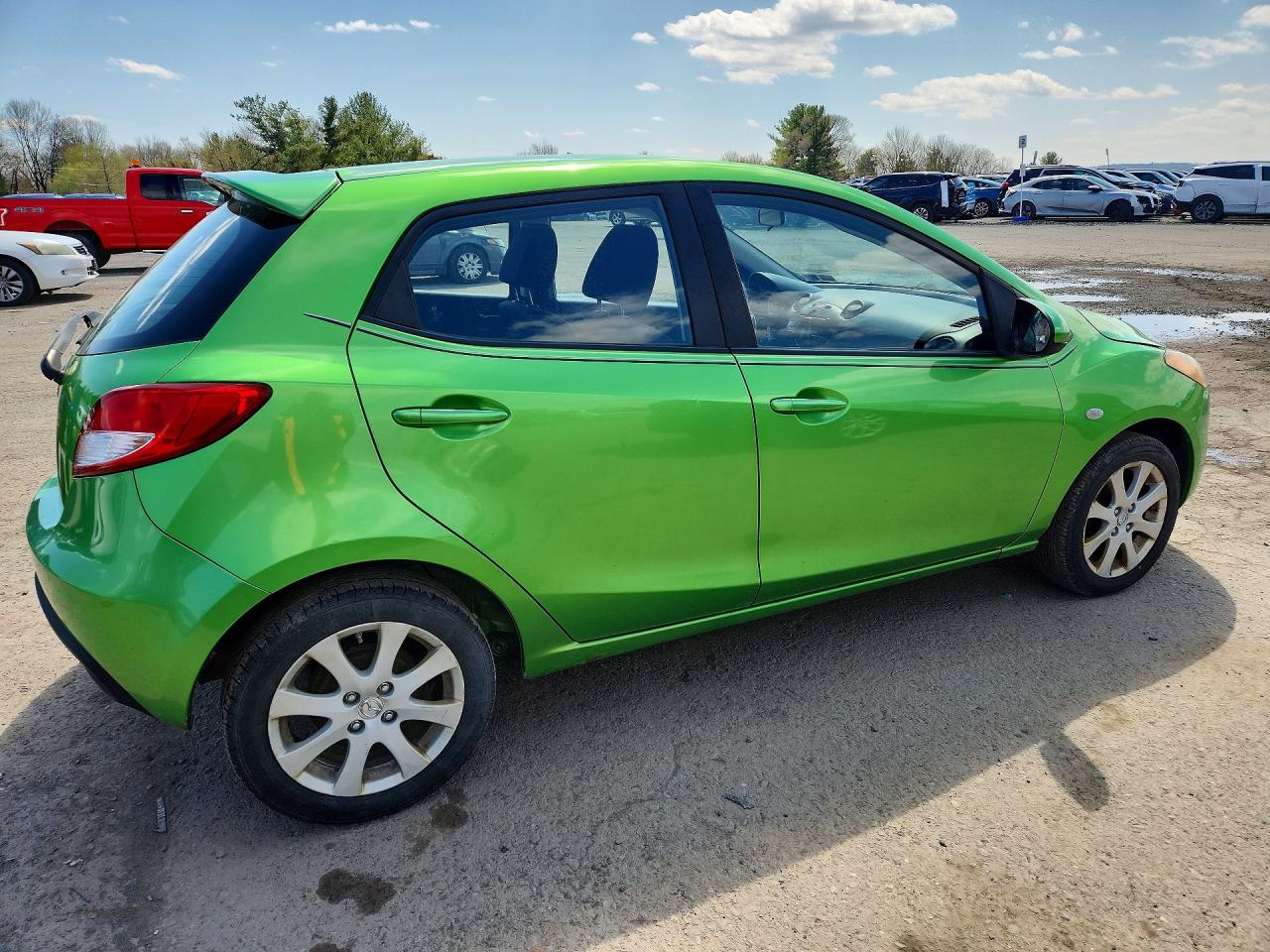 2011 MAZDA MAZDA2 photo 5