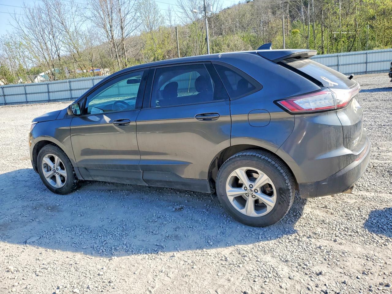 2017 FORD EDGE SE photo 3