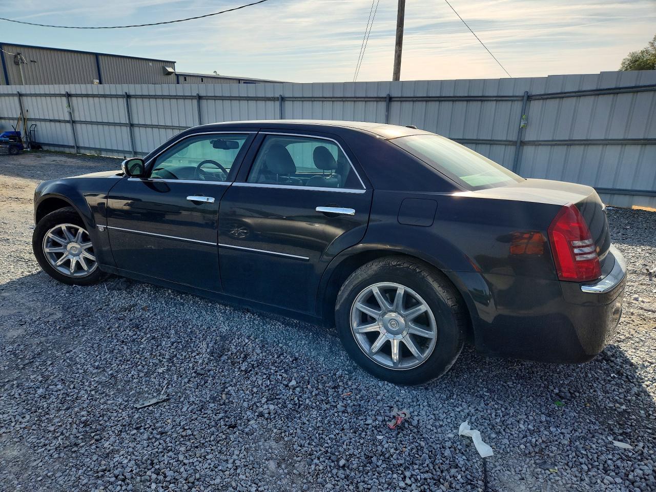 2006 CHRYSLER 300C photo 3