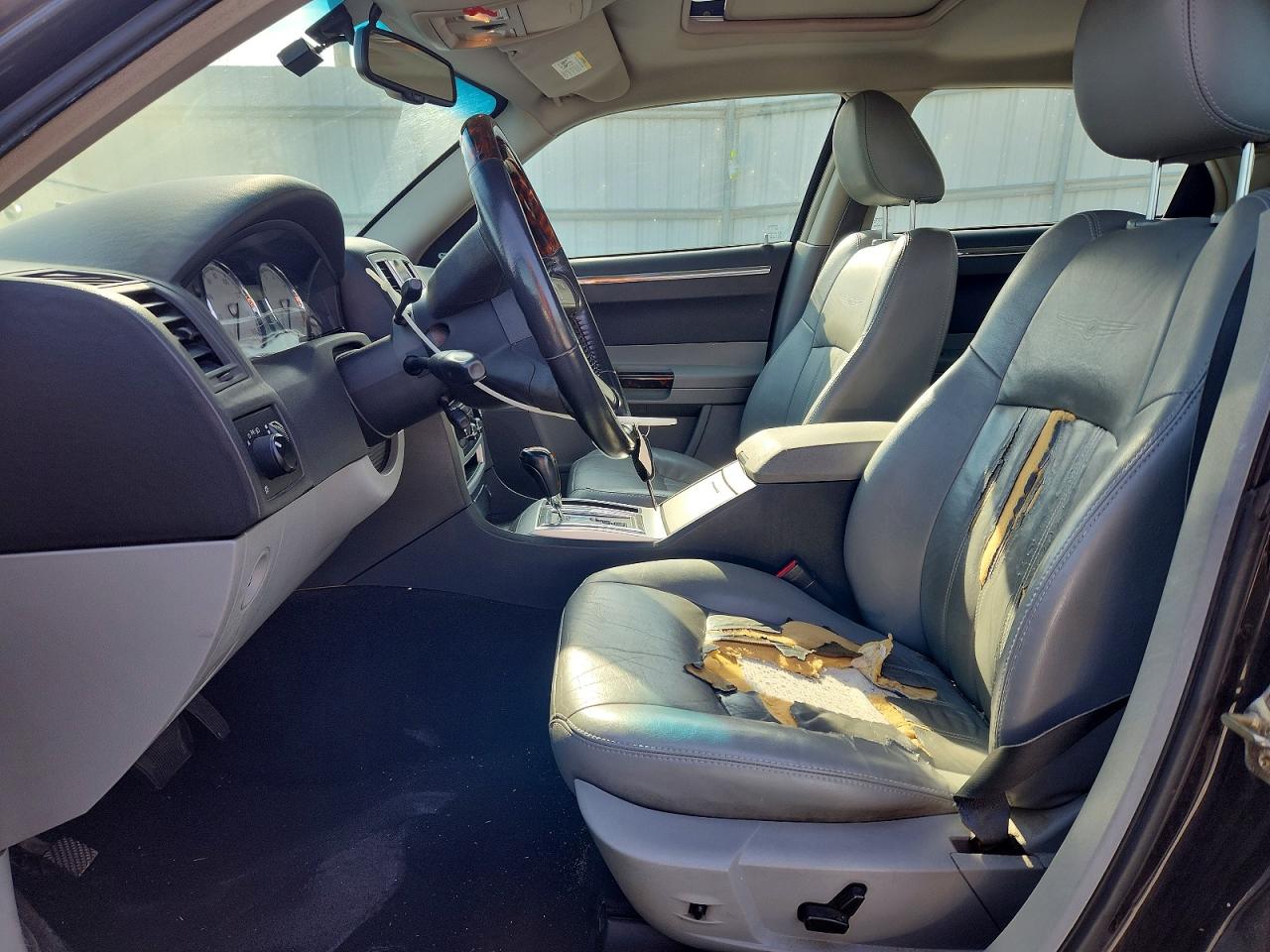 2006 CHRYSLER 300C photo 13