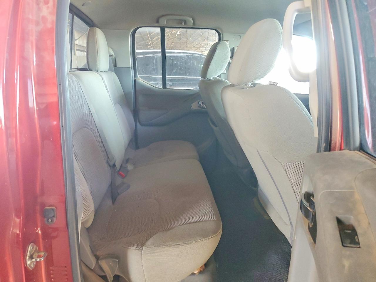 2018 NISSAN FRONTIER SV photo 28