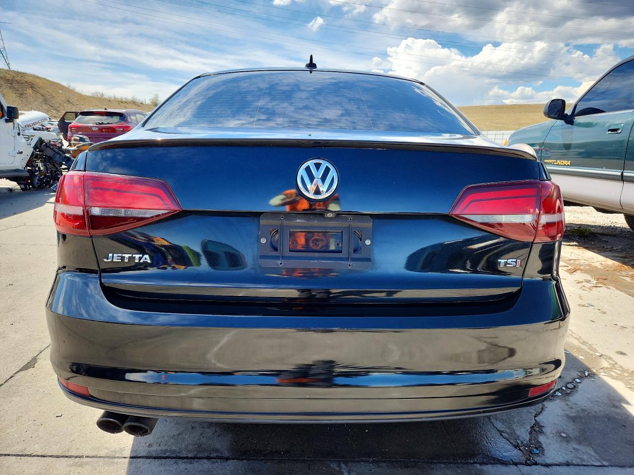 2016 VOLKSWAGEN JETTA SPORT photo 16