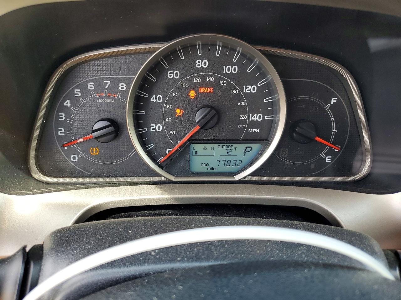 2013 TOYOTA RAV4 XLE photo 17