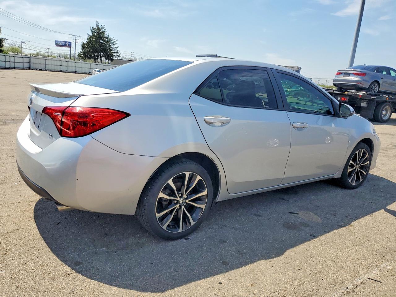2017 TOYOTA COROLLA SE photo 7