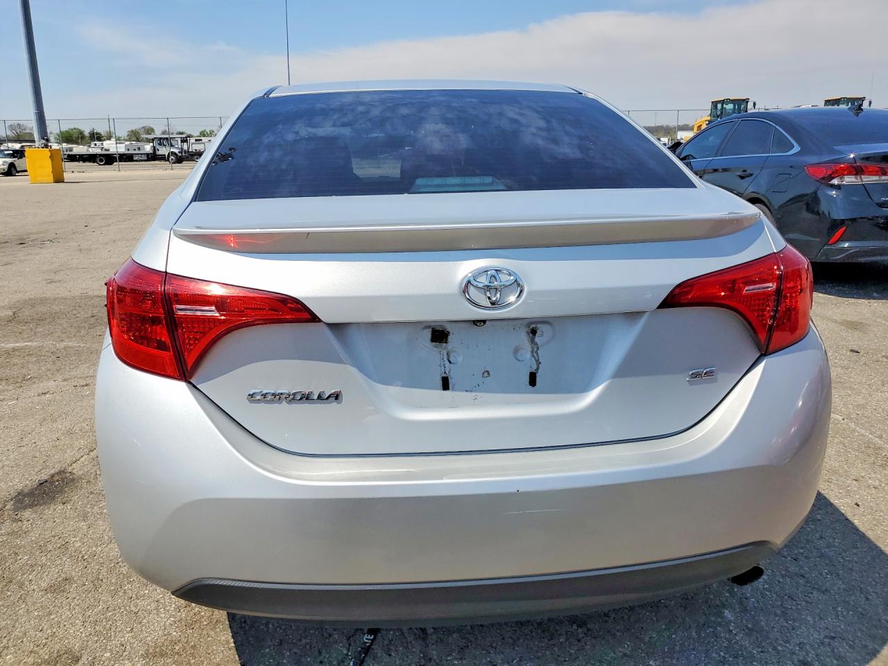 2017 TOYOTA COROLLA SE photo 16