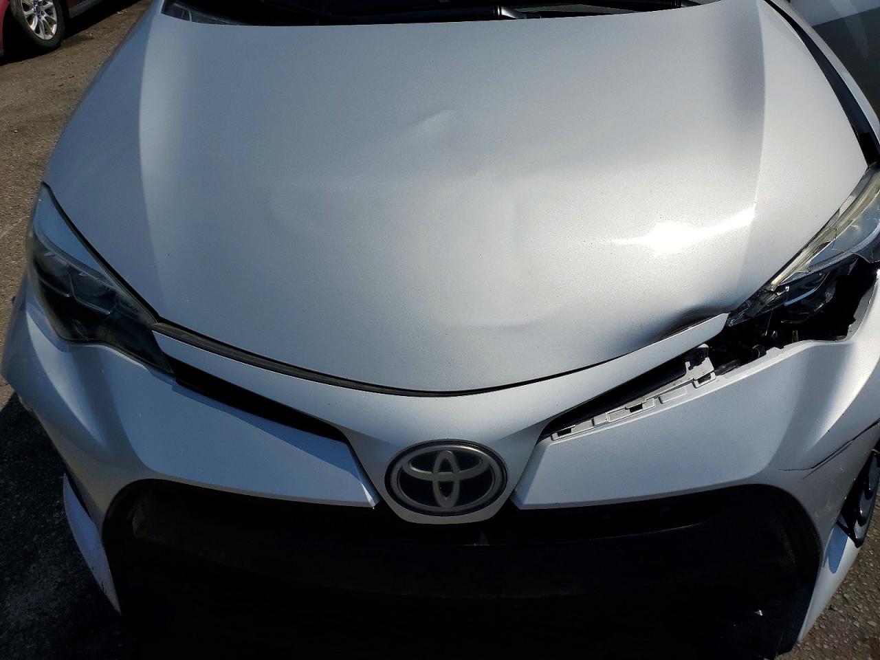 2017 TOYOTA COROLLA SE photo 31