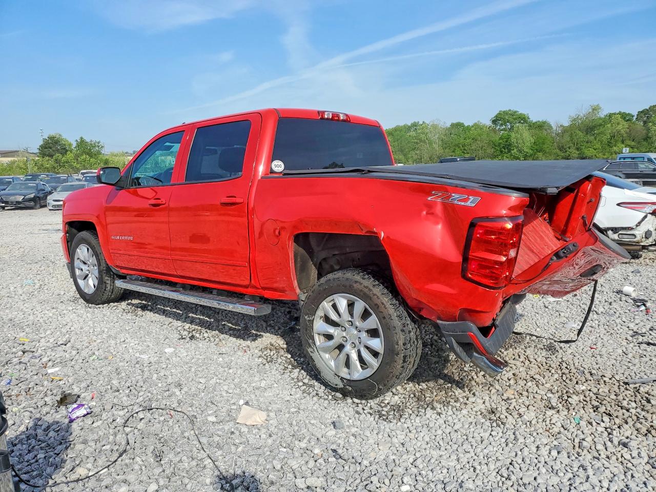 2017 CHEVROLET SILVERADO K1500 LT photo 4