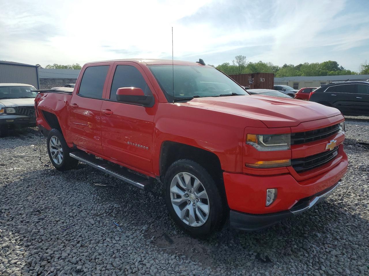 2017 CHEVROLET SILVERADO K1500 LT photo 10