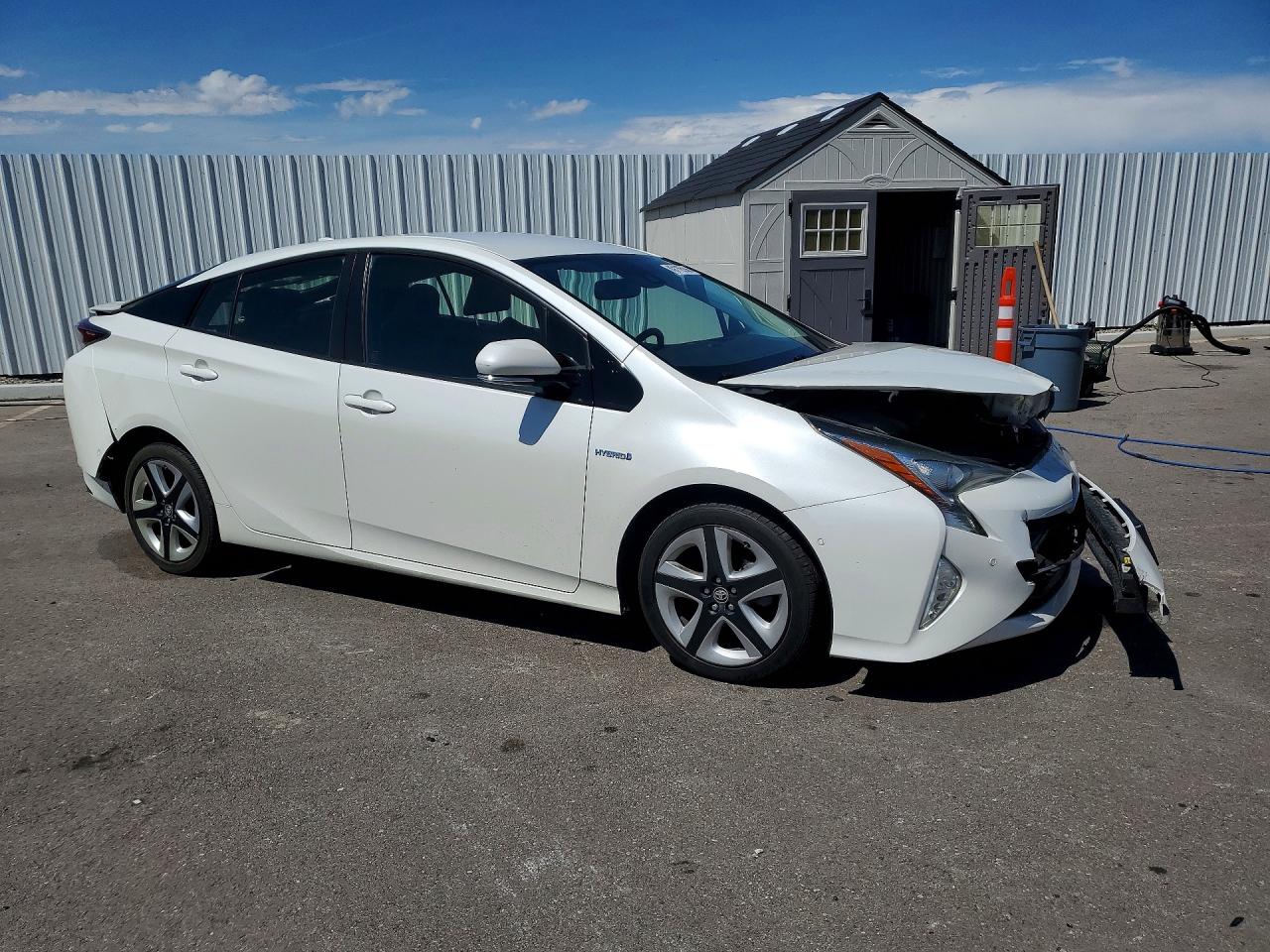 2018 TOYOTA PRIUS FOUR TOURING photo 10