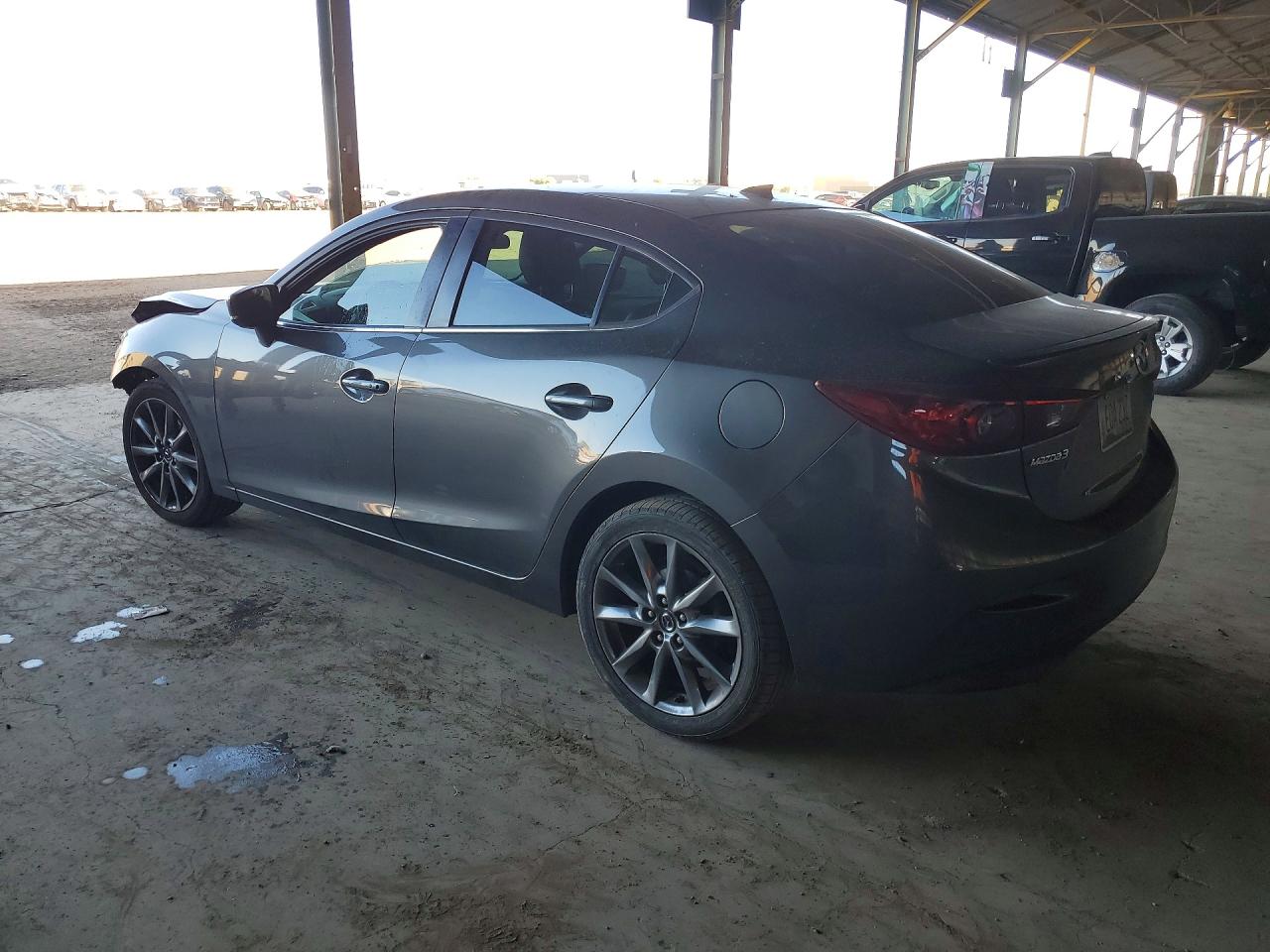 2018 MAZDA 3 TOURING photo 2