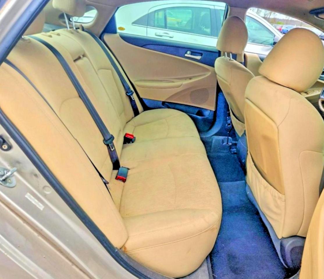 2011 HYUNDAI SONATA photo 19