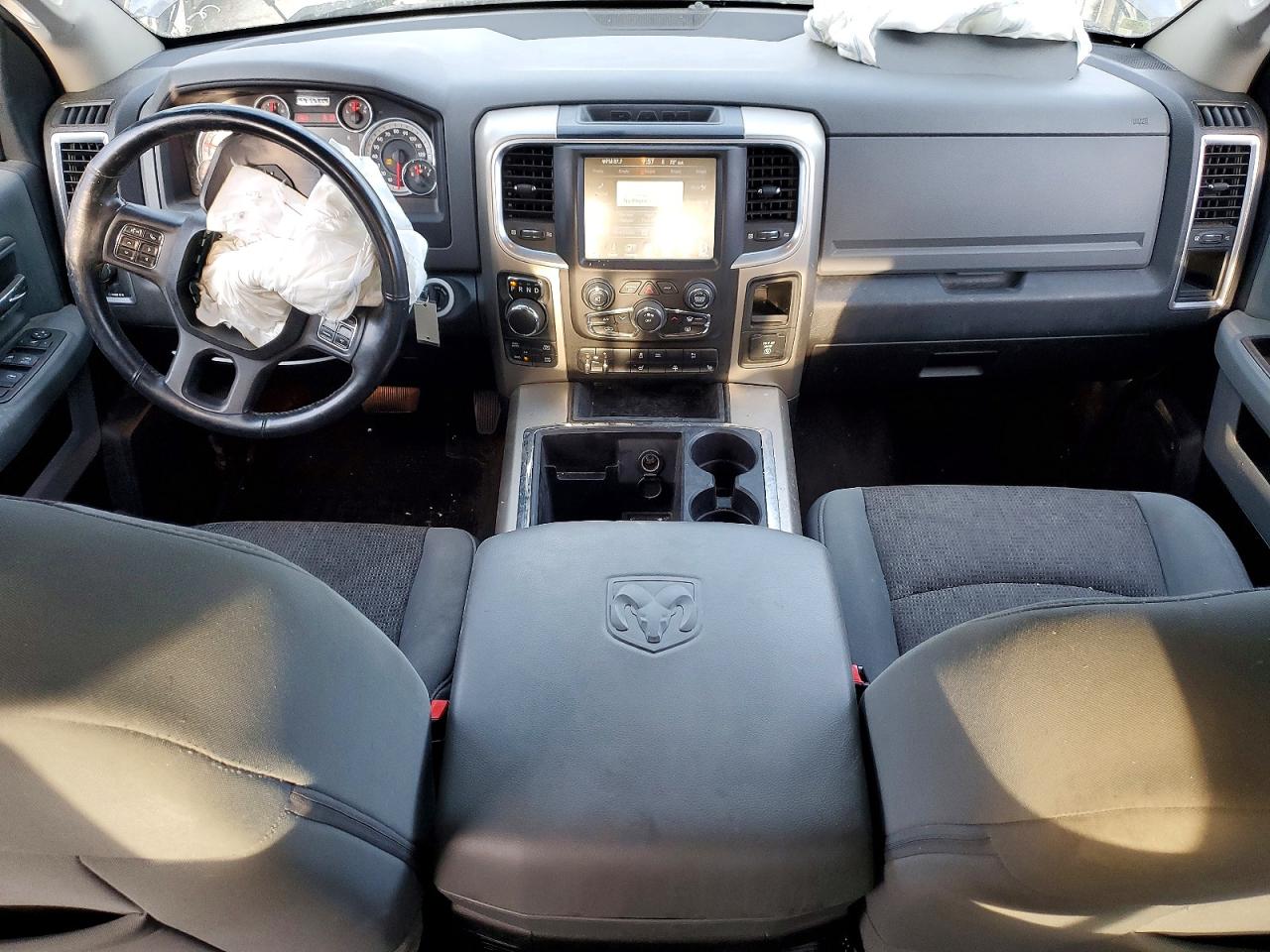 2013 RAM 1500 SLT photo 15
