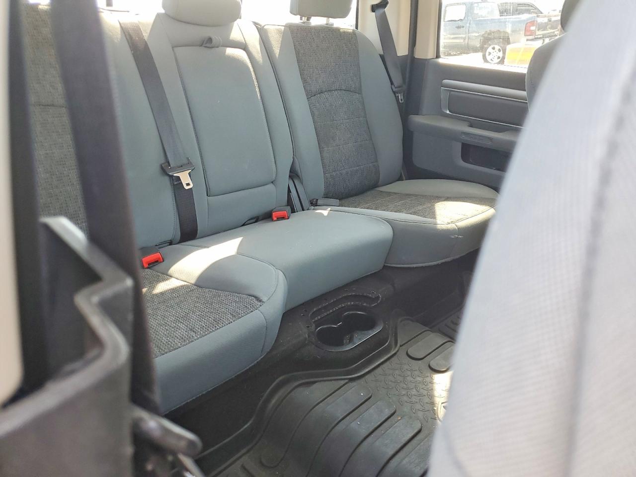 2013 RAM 1500 SLT photo 19