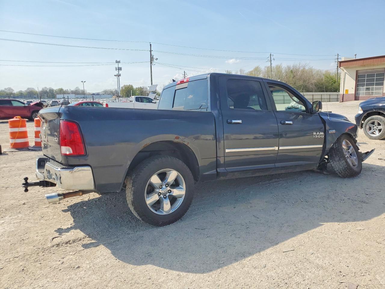 2013 RAM 1500 SLT photo 5