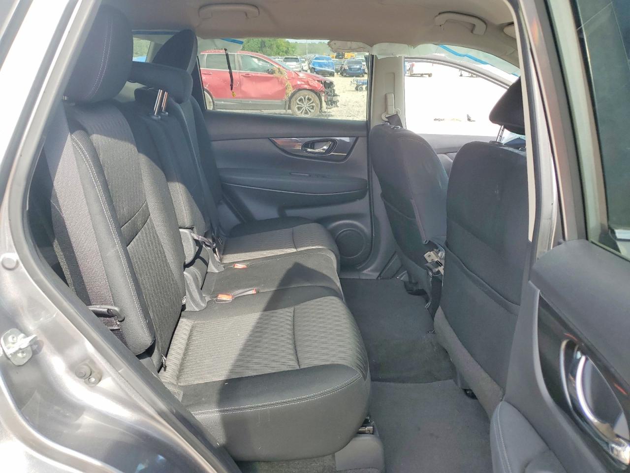 2017 NISSAN ROGUE SV photo 21