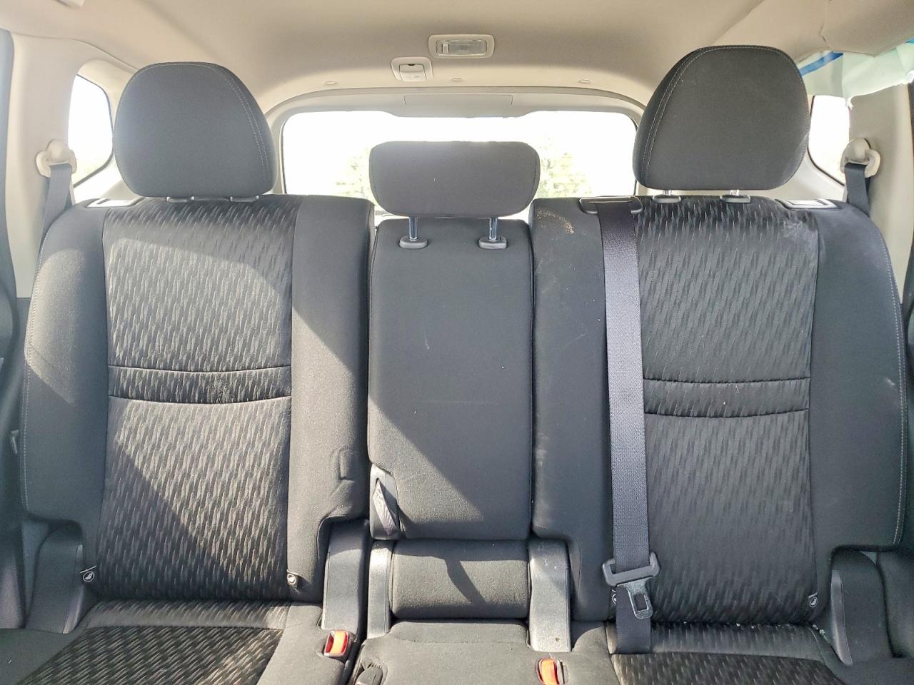 2017 NISSAN ROGUE SV photo 19