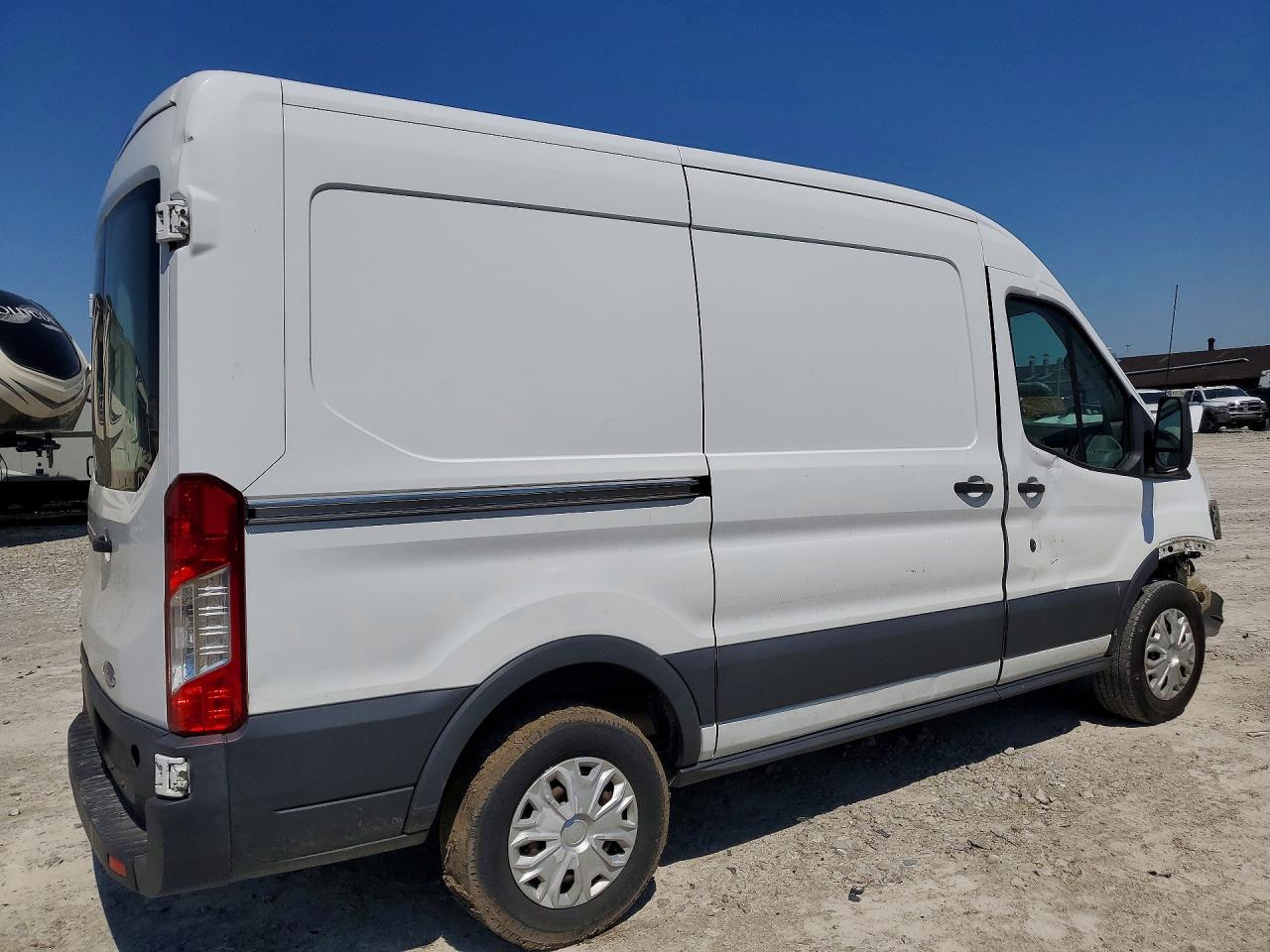 2017 FORD TRANSIT T-250 photo 7